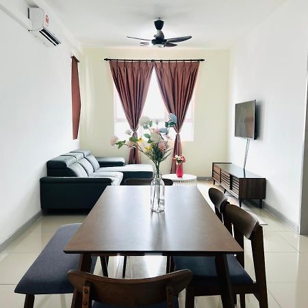 Ureshii Homestay Ladang Tanjung Kuala Terengganu With Pool Exterior foto