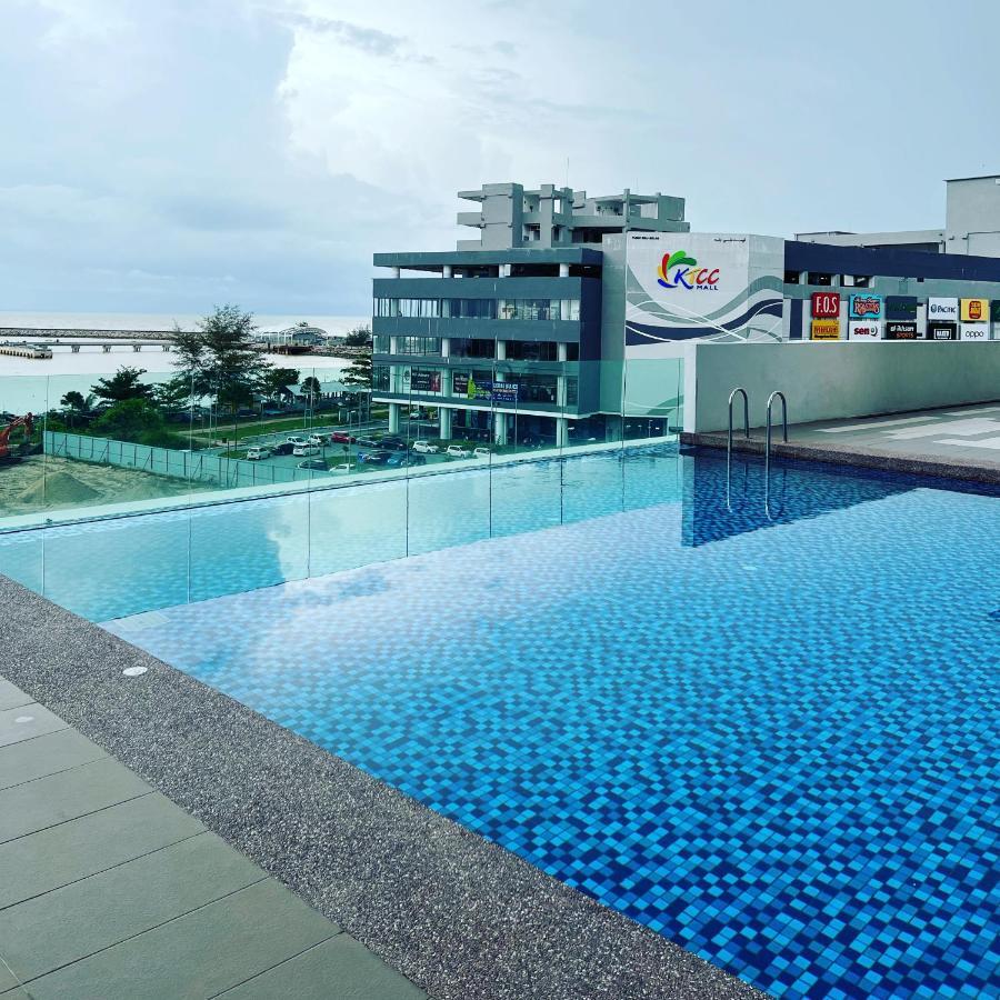 Ureshii Homestay Ladang Tanjung Kuala Terengganu With Pool Exterior foto